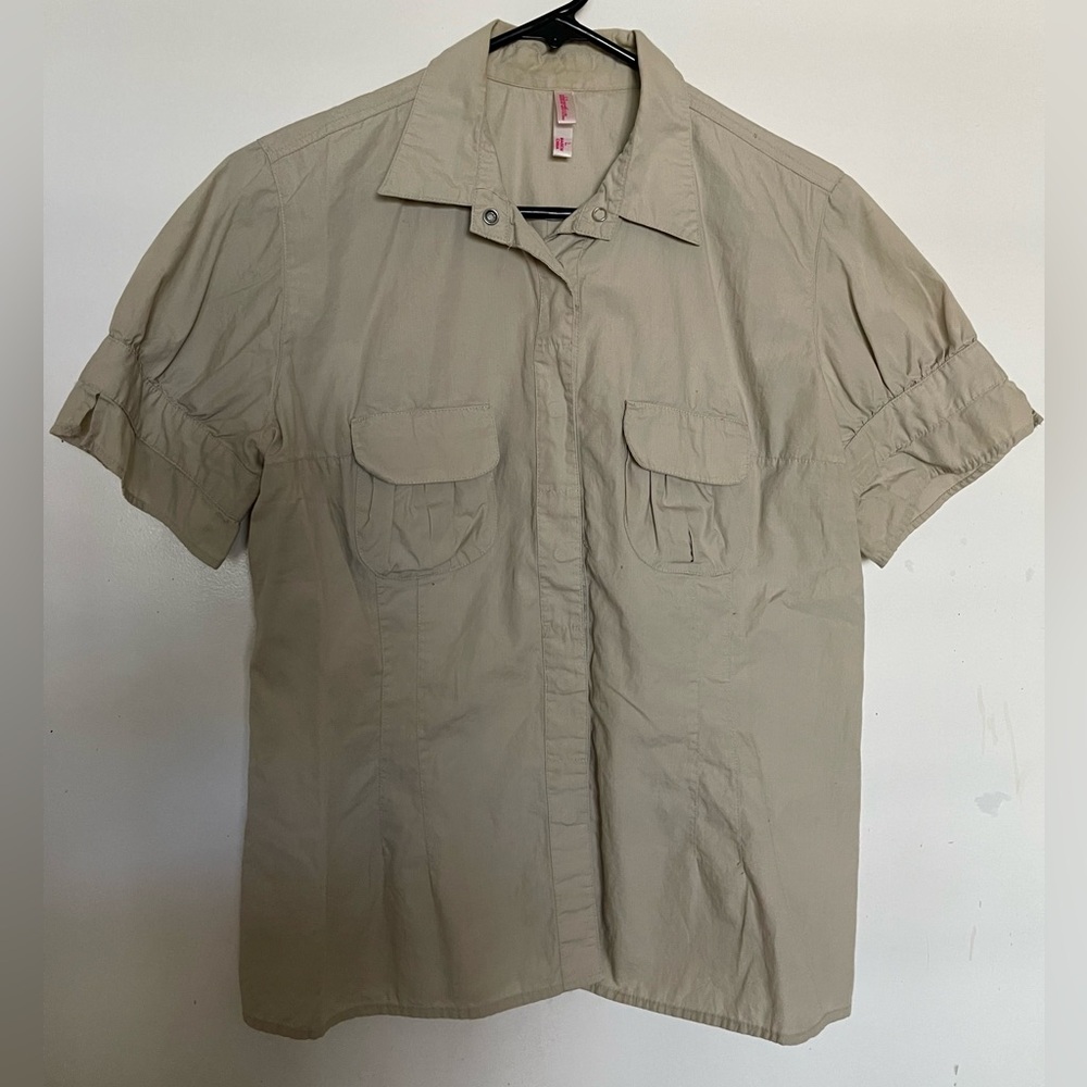 Women’s Tan Cargo Safari Style Button Down Shirt (L)